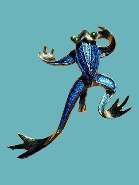 Vintage Gerry's Frog Brooch Gold - Tone/Blue Enamel/Green Enamel Eyes